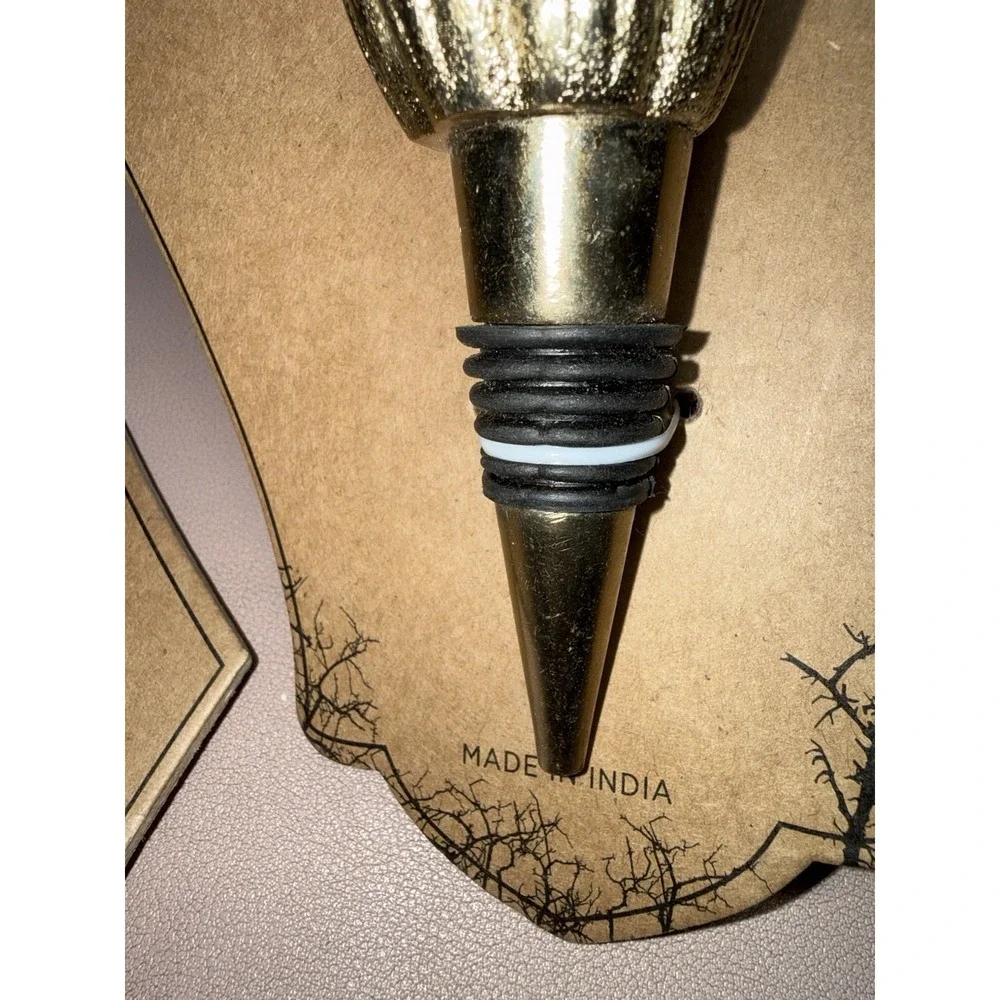Hallow's Eve Halloween Bottle Stopper Crow on Gold Pumpkin‎ Wine Bar Decor